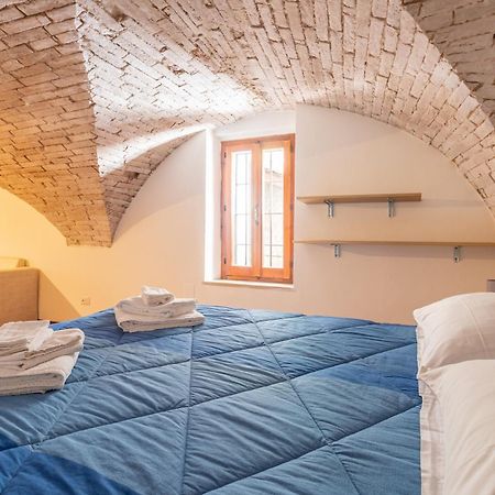 פרוג'ה Suite N4 - Loft Caratteristico Nel Centro Storico מראה חיצוני תמונה