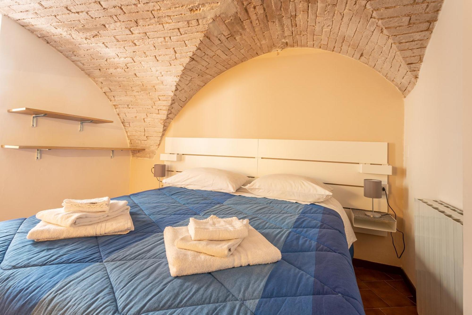 פרוג'ה Suite N4 - Loft Caratteristico Nel Centro Storico מראה חיצוני תמונה