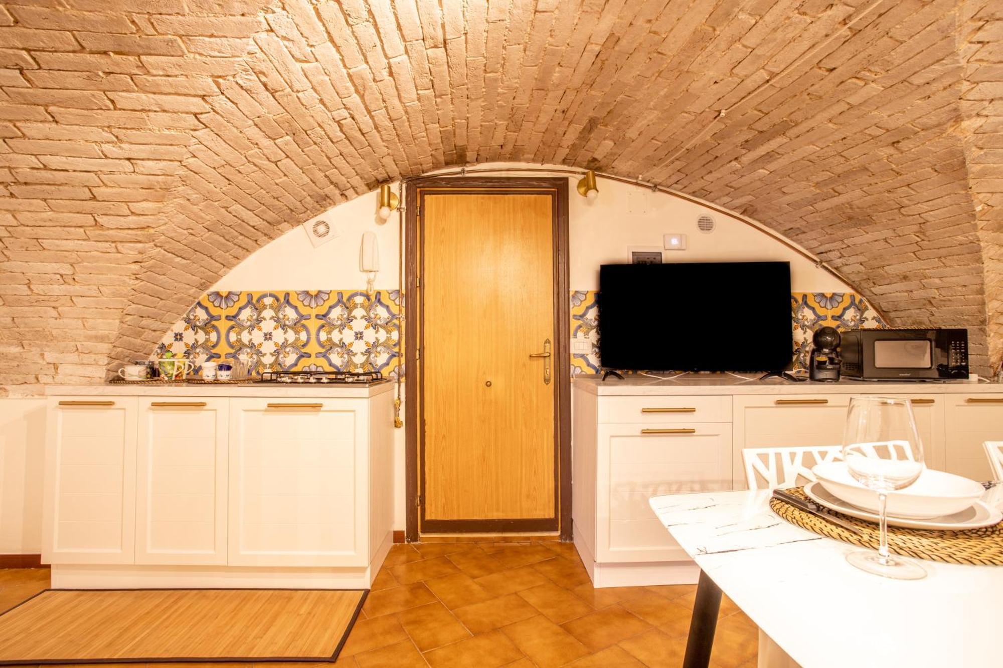 פרוג'ה Suite N4 - Loft Caratteristico Nel Centro Storico מראה חיצוני תמונה